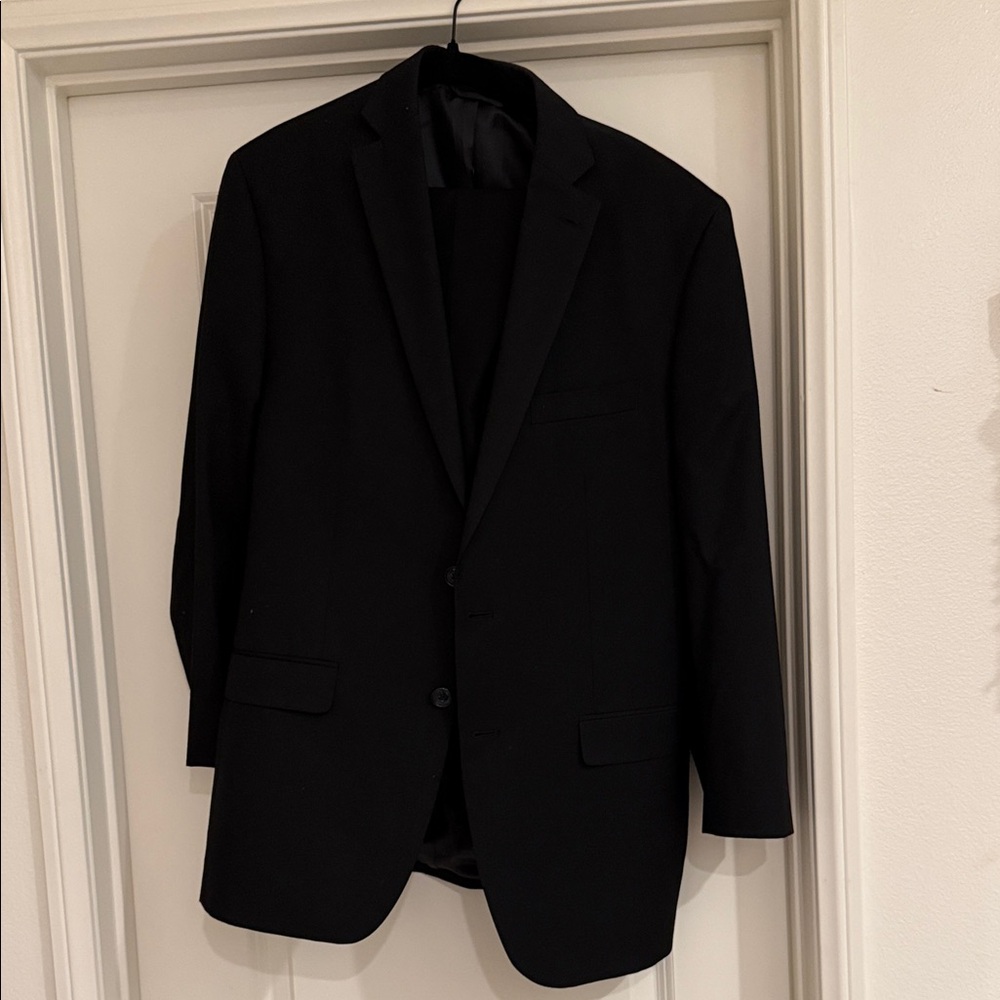 Van Heusen - Classic Black Men's Suit